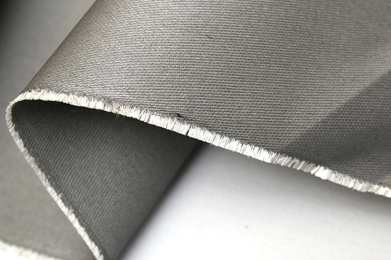De Rook en de Brandgordijnstoffen van Grey Silicone Reinforced Fiberglass Fabric