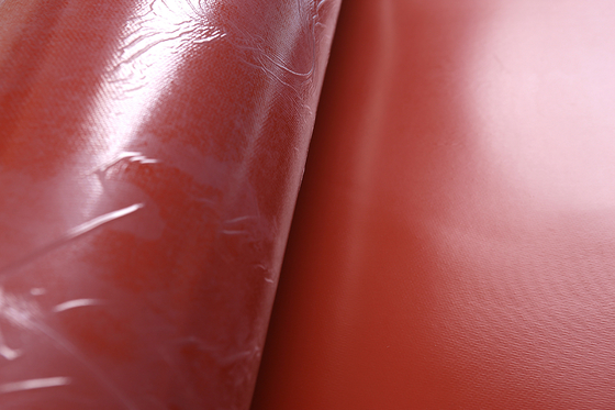 Het silicone bedekte Glasvezeldoek Op hoge temperatuur voor Brandgordijn en Flexibele Verbinding met een laag